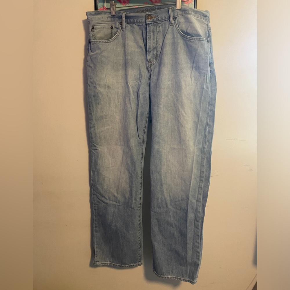 American Eagle Men’s Jeans 36x34 Distressed style blue jeans